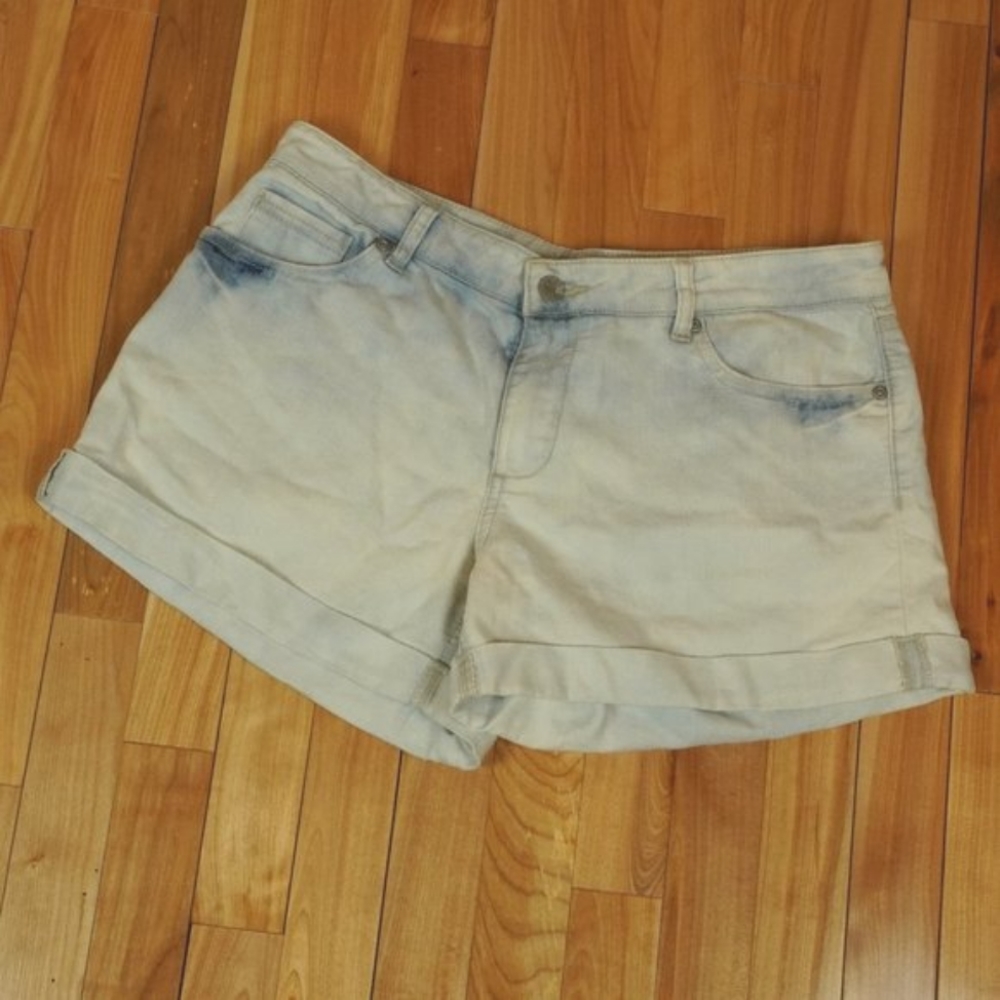 New York & Company Light Wash Jeans Shorts Size 8